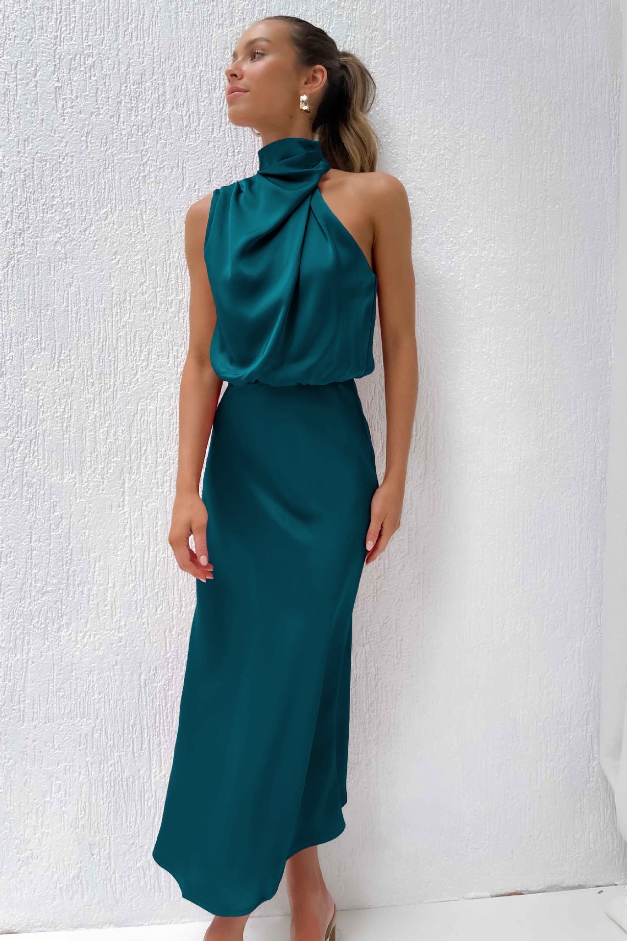 Alessia - Chic Elegant Backless