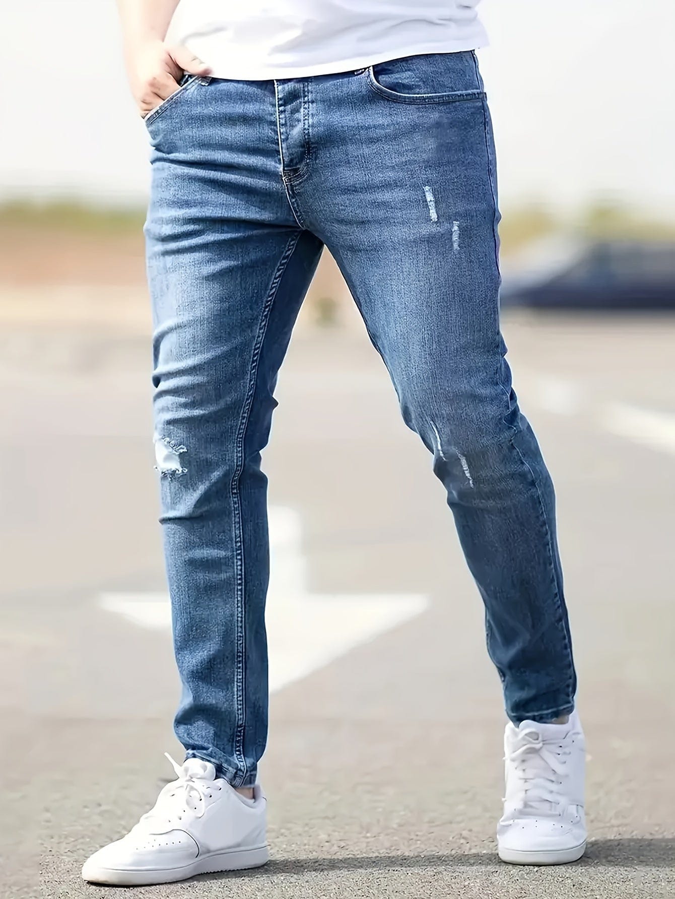 Alex - Trendy Ripped Slim Jeans