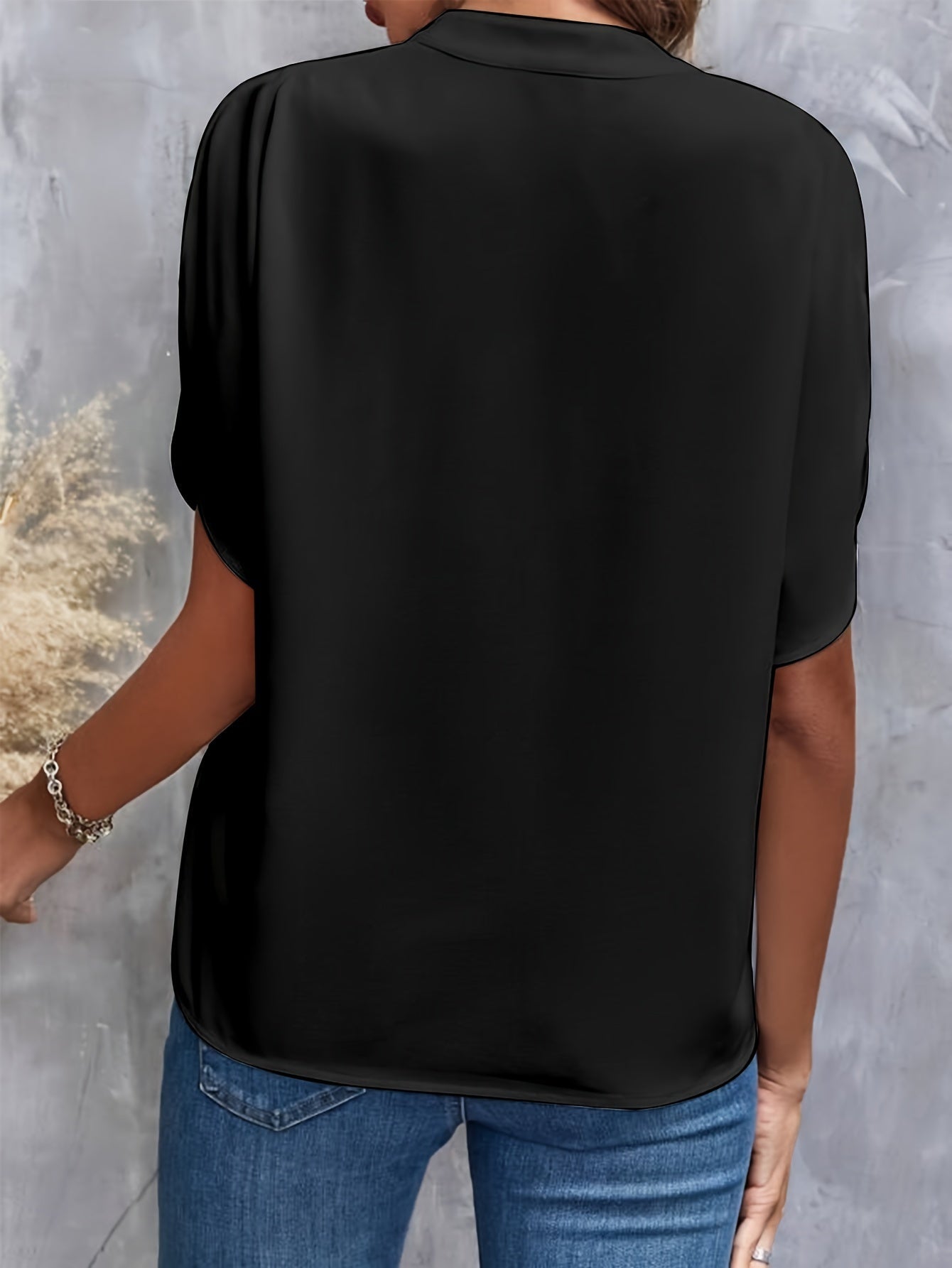 Vivian - Versatile Elegance Blouse