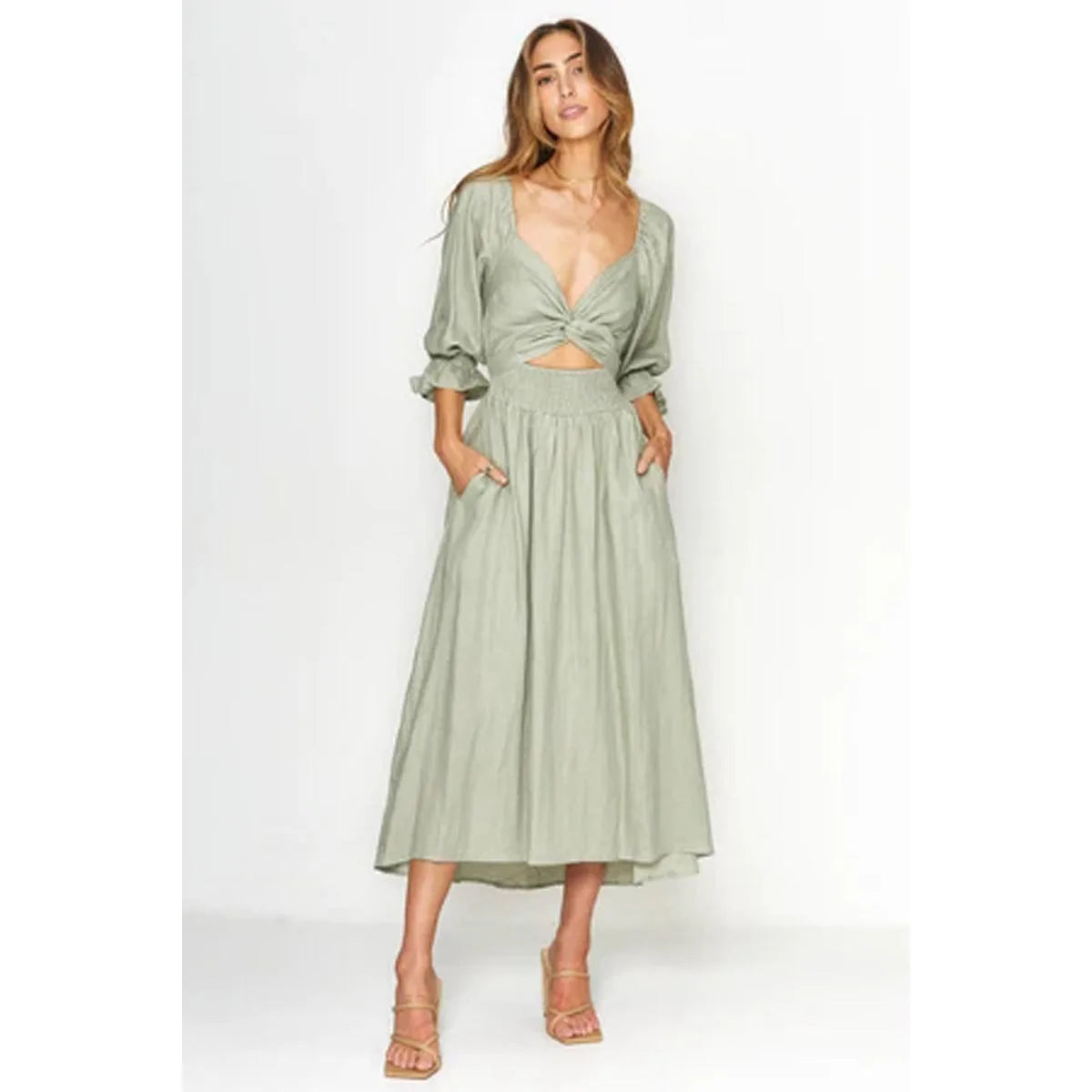 Kyara - Elegant Ruffled Dress