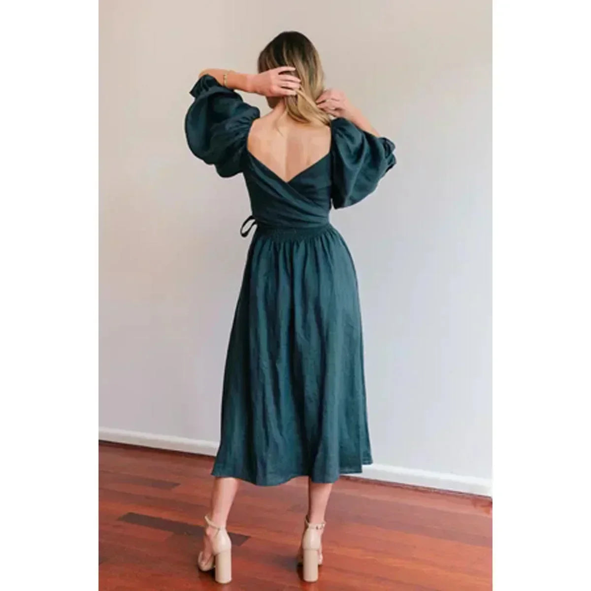 Kyara - Elegant Ruffled Dress