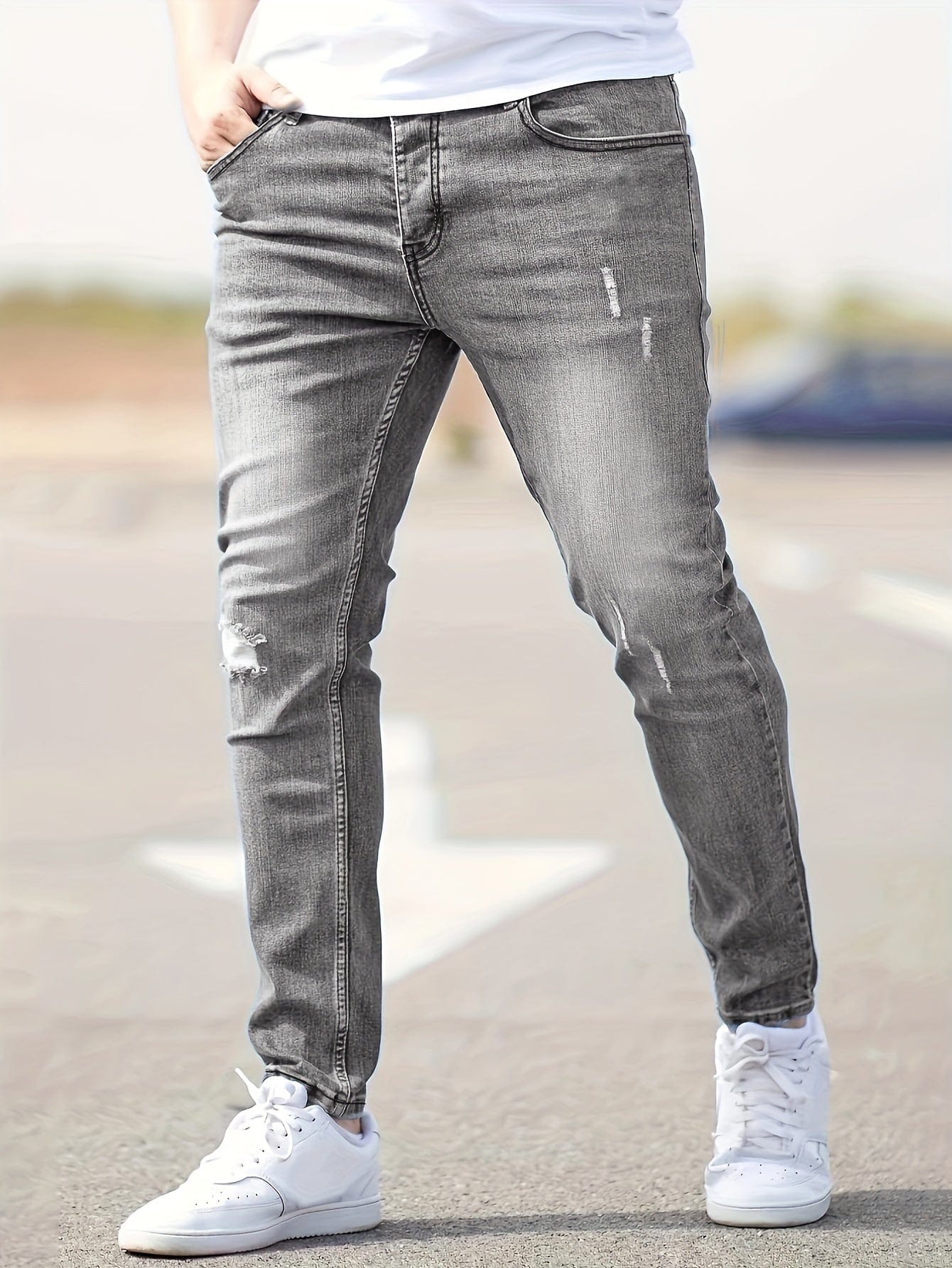 Alex - Trendy Ripped Slim Jeans
