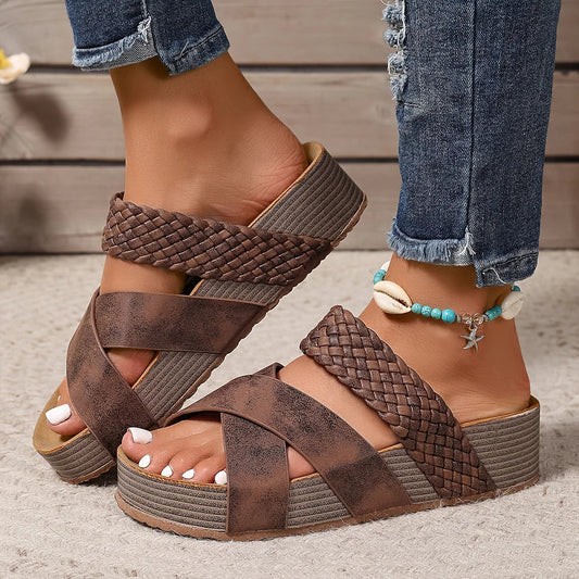 Orthopedic leather sandals
