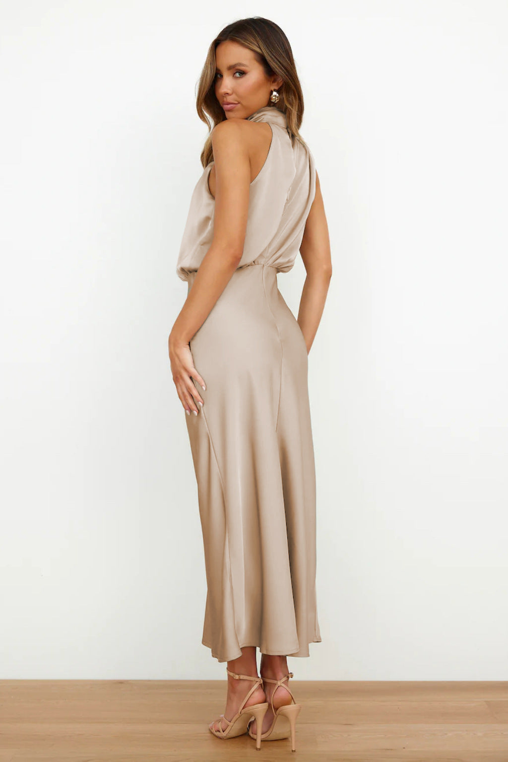 Alessia - Chic Elegant Backless