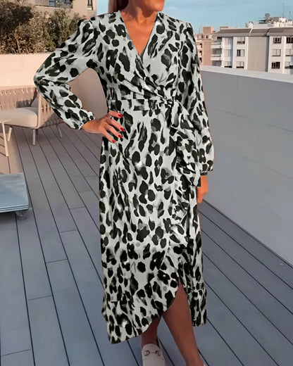 Sophia - Bold Leopard Dress