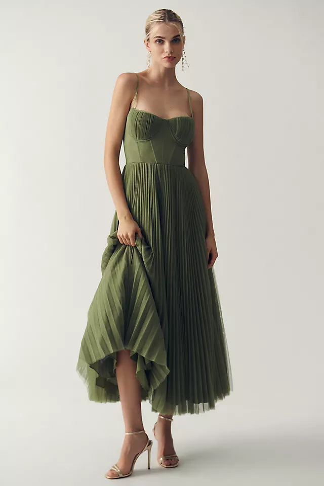 Claire - Elegant Pleated Dress