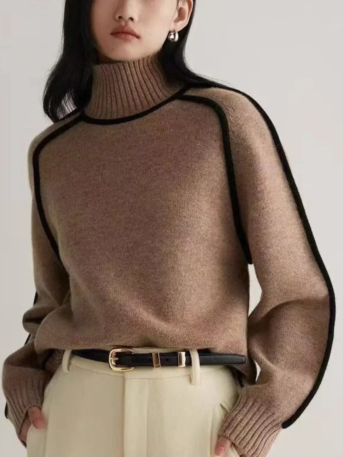 Alice | Cashmere turtleneck sweater with contrasting trim.