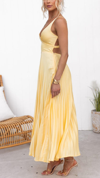 Inaya - Elegant Pleated Long Dress