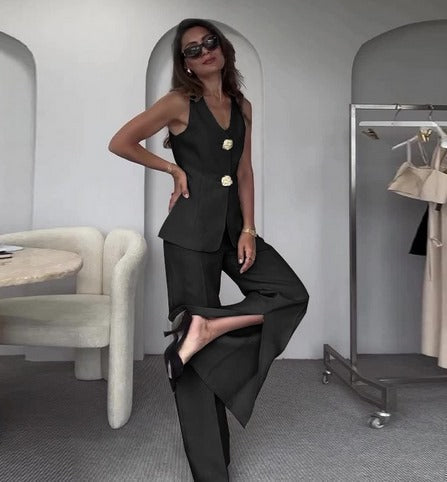 Julia - Sophisticated Chic Costume