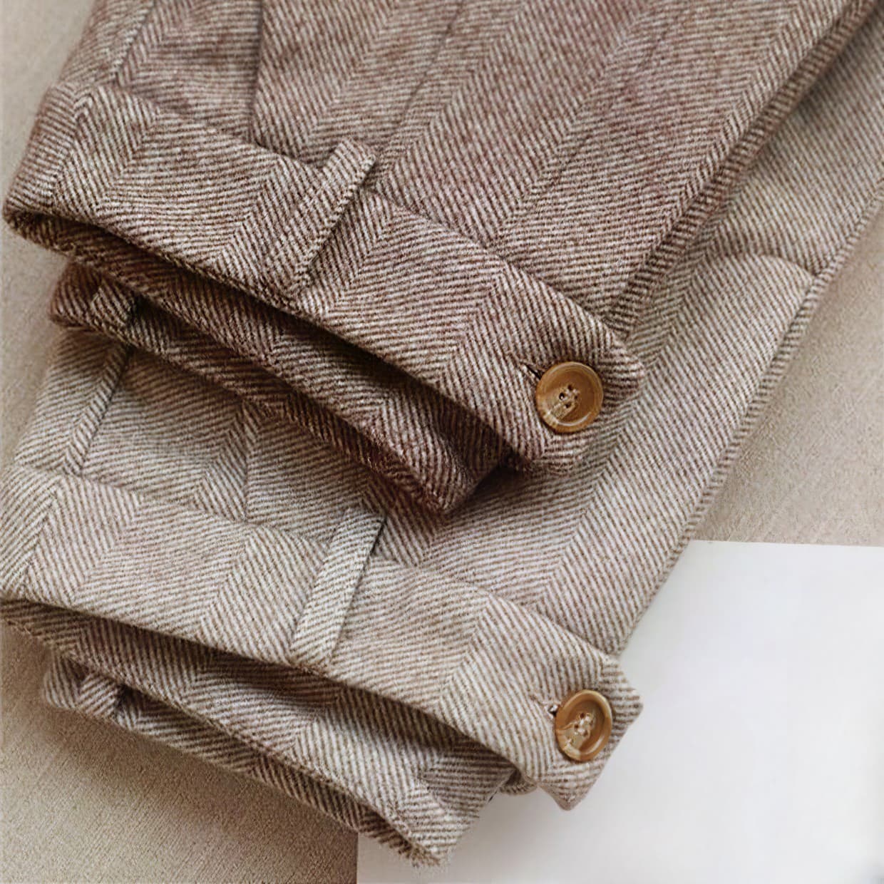 Lennart - Sharp Modern Elegance