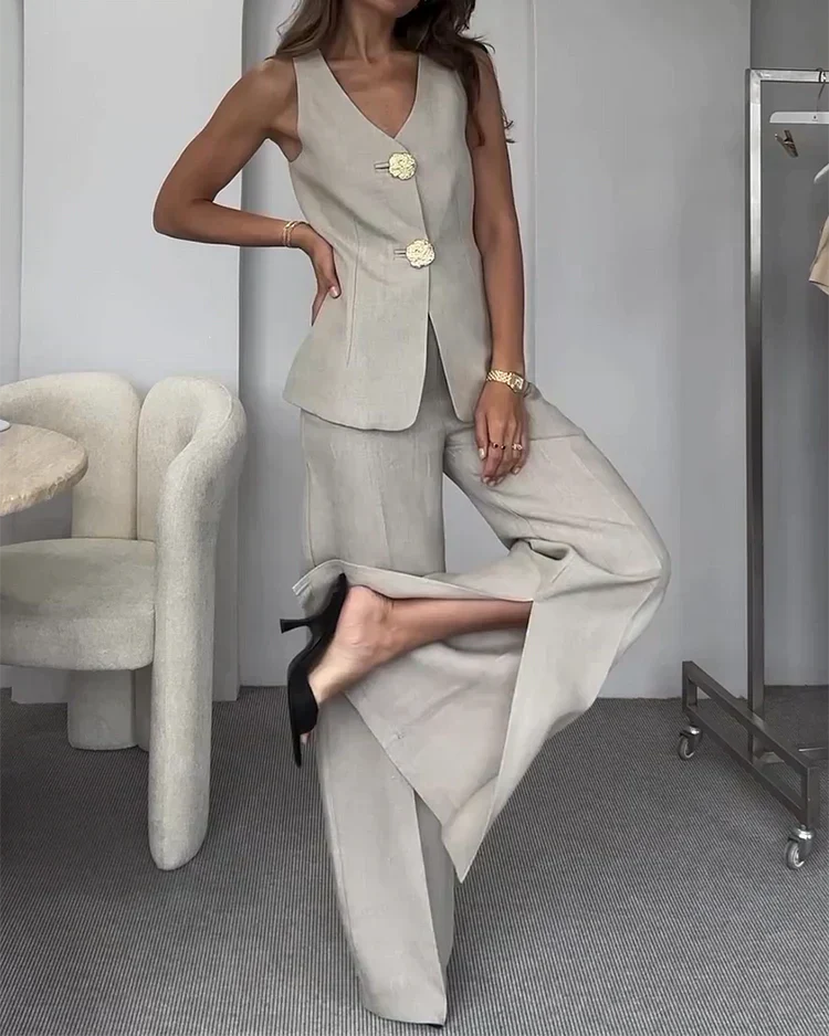 Julia - Sophisticated Chic Costume