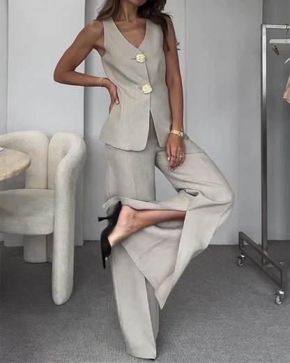 Julia - Sophisticated Chic Costume