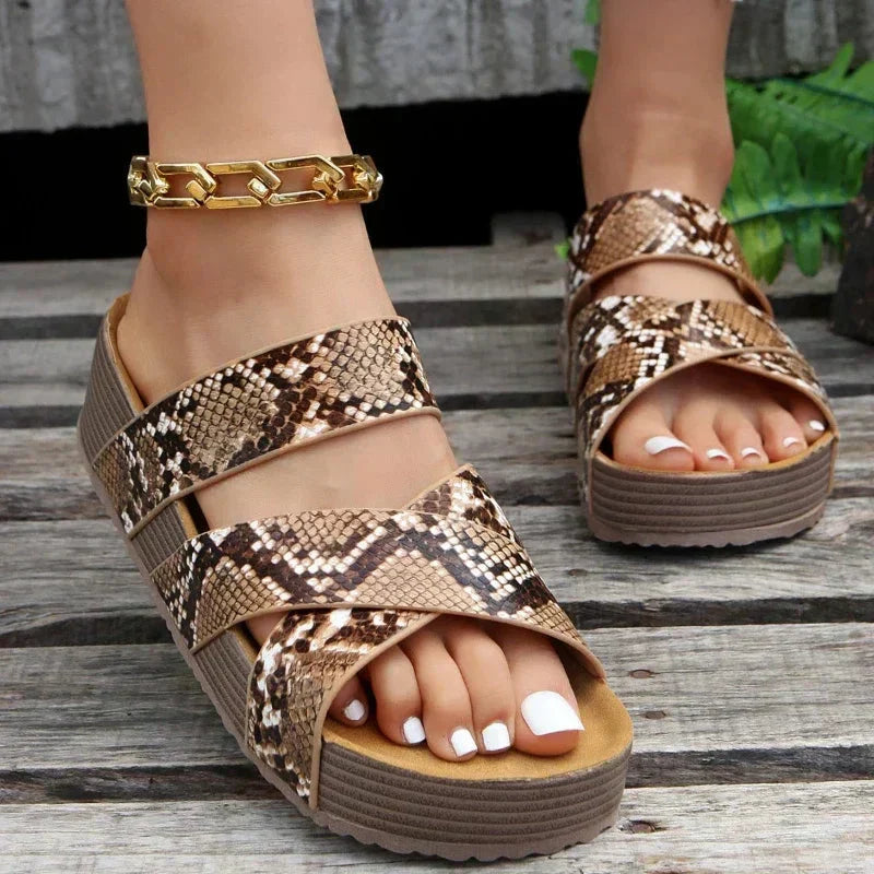 Orthopedic leather sandals